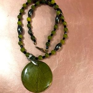 Green fashion necklace